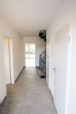 Langenfeld - Am Kirchhof 24 - Reihenmittelhaus mit 142,00 m² in Langenfeld (Rheinland) zur Miete