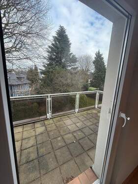 Bild 1 - Helle 2-Zimmer-Wohnung im DG mit großem Balkon- nördliche Gartenstadt