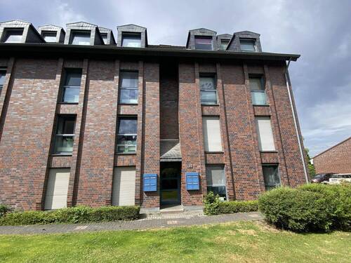 Vorderansicht - Rarität! KR-Oppum - 5-Zimmer-Whg. mit 4 Schlafzimmern direkt am Schönwasserpark!