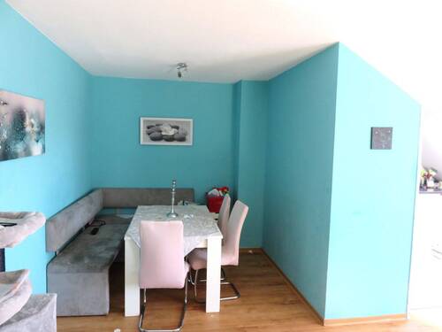 An die Küche angrenzender Eßbereich - 