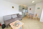 Wohn-/Küchen-/Essbereich - Mehrfamilienhaus, Wohnhaus mit 45,00 m&sup2; in Grömitz / Lensterstrand zum Kaufen