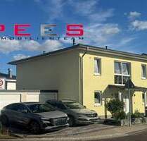 Modernes, neuw. Wohnhaus in Niederkassel - Doppelgarage und schönem Garten - geringe Heizkosten!