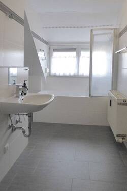 Bad im Altbau (OG) - 