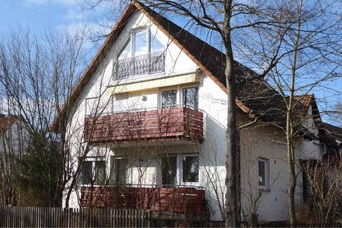 angebauter Gebäudeteil von 1992 - 1 Zimmer Mehrfamilienhaus, Wohnhaus in Bayreuth
