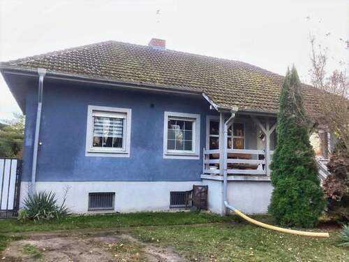 Seitenansicht vom Haus - 