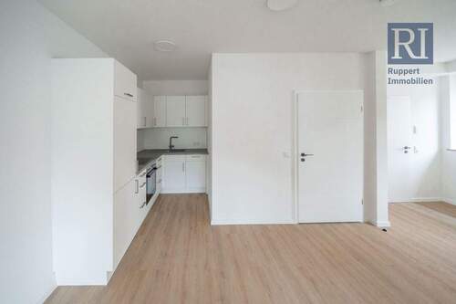 Wohn-und Esszimmer - 2 Zimmer Etagenwohnung zum Kaufen in Würzburg