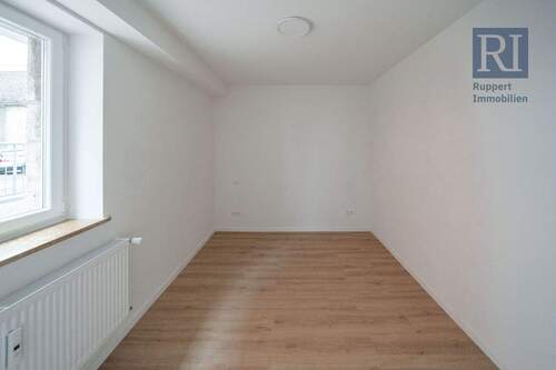 Schlafzimmer - 2 Zimmer Etagenwohnung in Würzburg