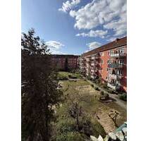 Incitement zum Eigentum: Helle 2,5-Zimmer-Wohnung mit Traumlage in Spandau - Berlin