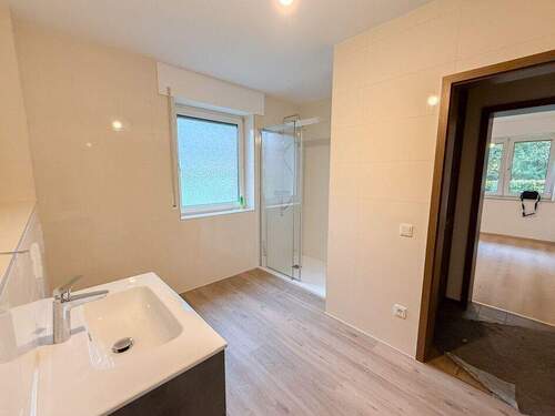 Badezimmer - 3 Zimmer Etagenwohnung zur Miete in Geldern