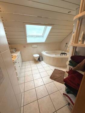 Hauptbadezimmer 2.Obergeschoss - 