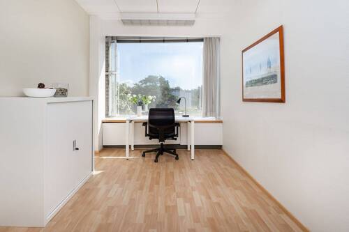 Regus 2860 Tapiola 3rd Floor Esbo Finland Office 3 - Buchen Sie Büroräume in Weitblick für 3 Personen bei denen Sie sich um nichts mehr kümmern müssen