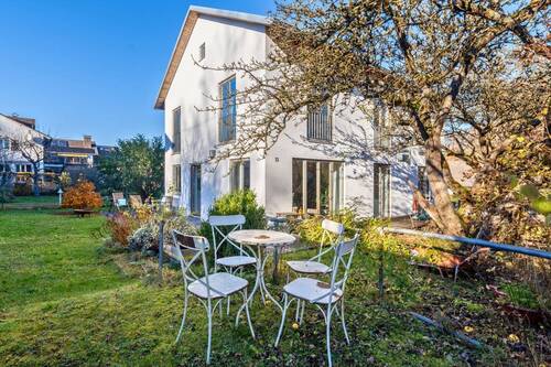 Eingewachsenes Grundstück - 6 Zimmer Einfamilienhaus in Pöcking