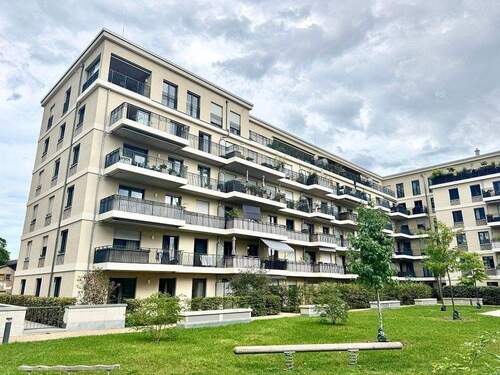 Hofansicht - 4 Zimmer Etagenwohnung zur Miete in Dresden