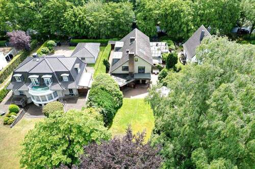 Drohnenaufnahme - 4 Zimmer Doppelhaushälfte in Hamburg