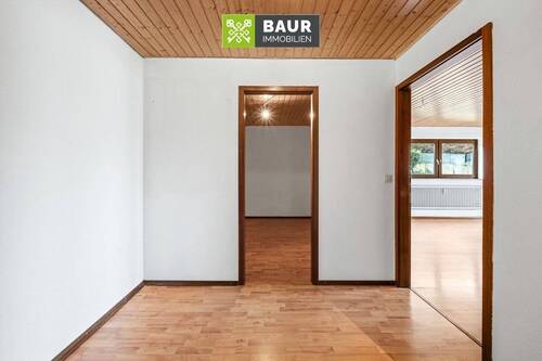 Diele Hanggeschoss - 9 Zimmer Mehrfamilienhaus, Wohnhaus in Meersburg