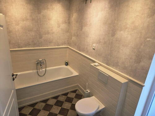Bad mit Wanne - 