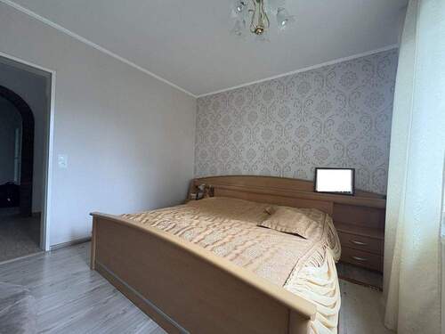 Arbeits-/ Schlafzimmer - 