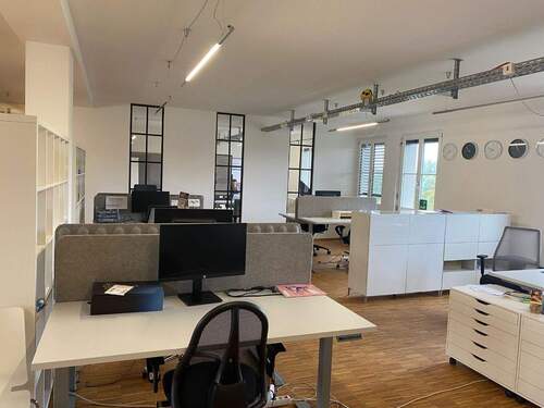 Schreibtischplätze 1 - 