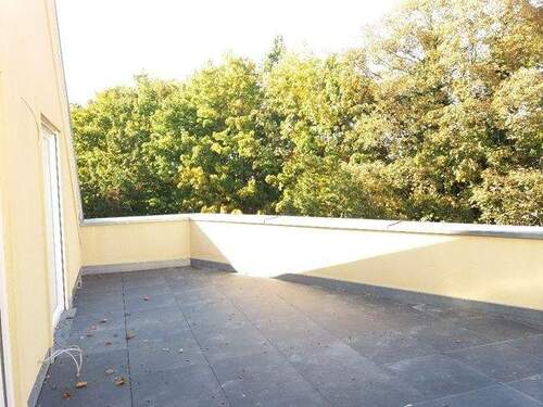 Terrasse - Dachterrasse - Glücklich sein! - 1.344,00&nbsp;EUR Kaltmiete, ca.&nbsp; 112,00&nbsp;m&sup2;&nbsp;Wohnfl&auml;che