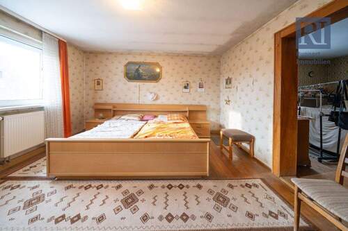 Zimmer 1, OG - 6 Zimmer Einfamilienhaus in Marktbreit / Gnodstadt