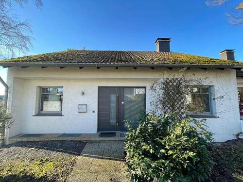 Vorderansicht - 6 Zimmer Reihenendhaus in Fröndenberg/Ruhr