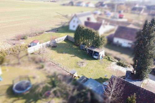 Grundstück Ansicht Nord - Baugrundstück in 2- Reihe. In schöner Lage in der Nähe zum Feldrand in Ainhofen!