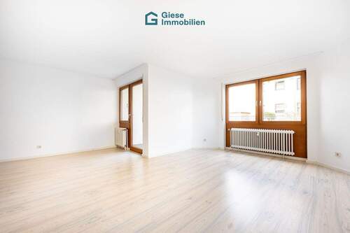 Wohn- und Esszimmer - Etagenwohnung mit 64,70 m&sup2; in Stuttgart zum Kaufen