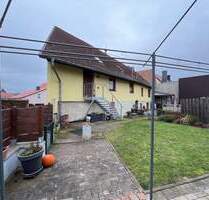 Zweifamilienhaus mit großem Grundstück und Scheune in Westerhausen