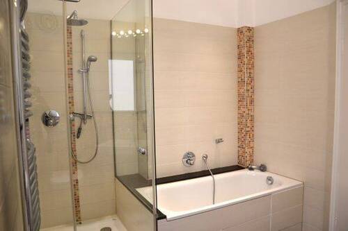 Bad - 5-Zimmer-Eigentumswohnung - 495.000,00 EUR Kaufpreis, ca.  180,00 m² Wohnfläche