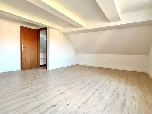 Wohnzimmer - 2 Zimmer Etagenwohnung in Wunstorf / Großenheidorn