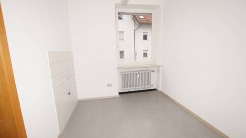 Gewerberaum - Büro mit 185,00 m&sup2; in Straubing zur Miete