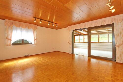 Wohn-/Esszimmer im EG - 