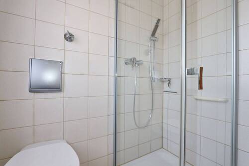 modernisiertes Duschbad - 