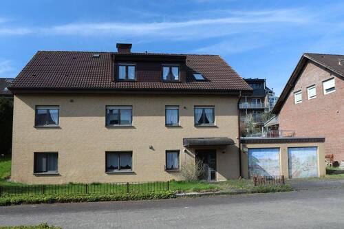 mit bis zu 4 Wohneinheiten - 3 Zimmer Mehrfamilienhaus, Wohnhaus in Büren / Siddinghausen