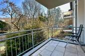 Balkon - Freie 3-Zi.-EG-Whg. mit Blick ins Grüne, Balkon, EBK, Parkett, Bj. ca. 1996, TG-Stellplatz