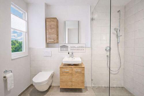 Tageslichtbad - Mehrfamilienhaus, Wohnhaus mit 145,00 m&sup2; in Hamburg zum Kaufen