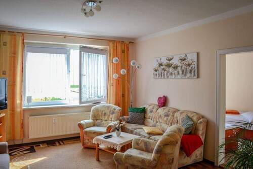 Wohnzimmer - 3 Zimmer Etagenwohnung zur Miete in Görlitz