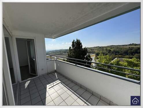Balkon Aussicht 1 - Sonnige 2 Zimmerwohnung mit Traumblick in Bad Soden-Neuenhain