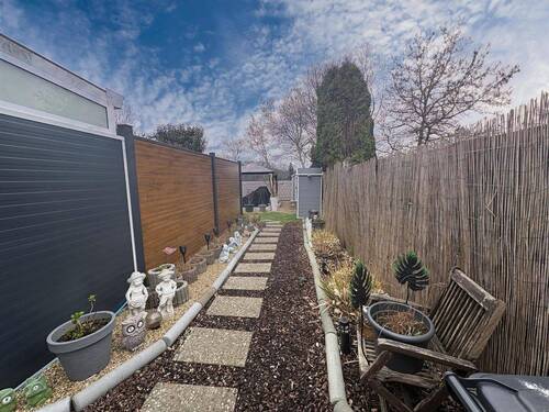 Weg zum eigenen Garten - 