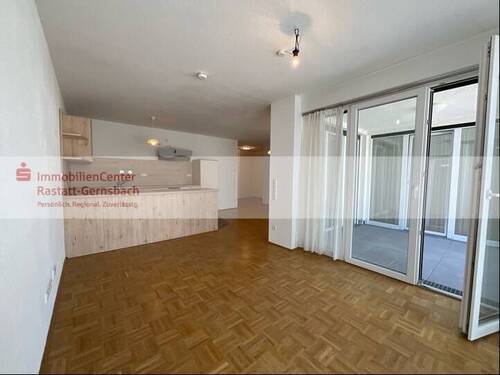 Wohnbereich mit Zugang zur Loggia - 