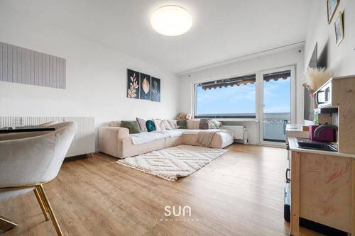 WOHNZIMMER - 