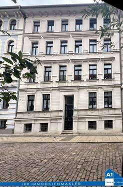 Vorderansicht - Gepflegtes und vollvermietetes Mehrfamilienhaus in der Innenstadt von Halle (Saale)