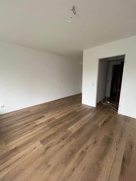 Leere 1-Zimmer-Wohnung - Charmante 1-Zimmer-Wohnung in Lörrach mit Balkon