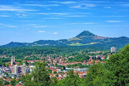 Panorama-Hochhaus rechts - 3 Zimmer Etagenwohnung zum Kaufen in Göppingen