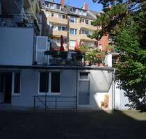 Interessante Geschäftsräume im Hinterhof als Büro, Atelier oder Yogaraum zu vermieten! - Düsseldorf Oberbilk