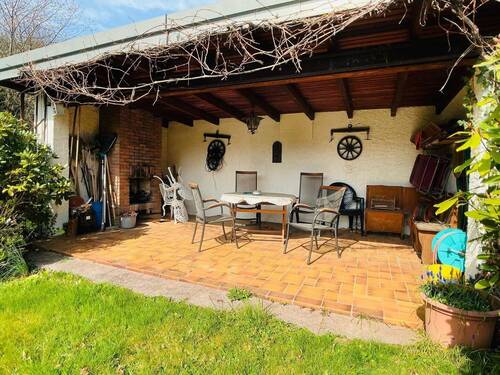 Freisitz mit gemauertem Kamin - 5 Zimmer Einfamilienhaus in Gernsbach