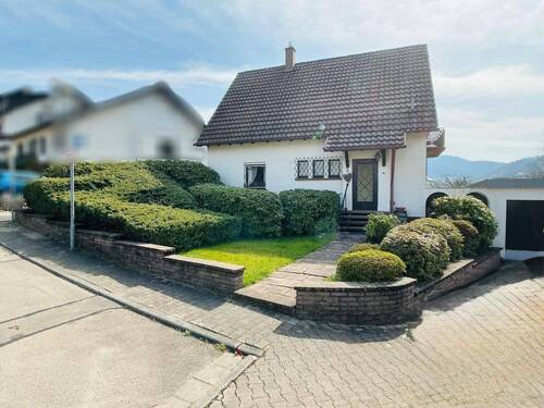 Hausansicht Straßenseite - 