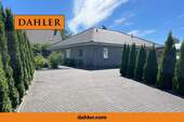 Außenansicht / Zufahrt - 6 Zimmer Mehrfamilienhaus, Wohnhaus zum Kaufen in Wyk auf Föhr