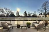 Terrasse mit Südausrichtung - Bezugsfrei! Charmante 2-Zimmer-Wohnung mit großer Südterrasse in idyllischer Umgebung von Steglitz!