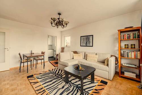 Wohnzimmer - 2 Zimmer Etagenwohnung in Berlin